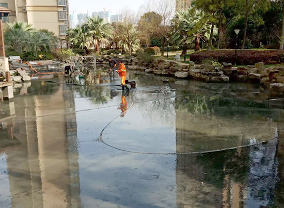 封丘景观池淤泥清理