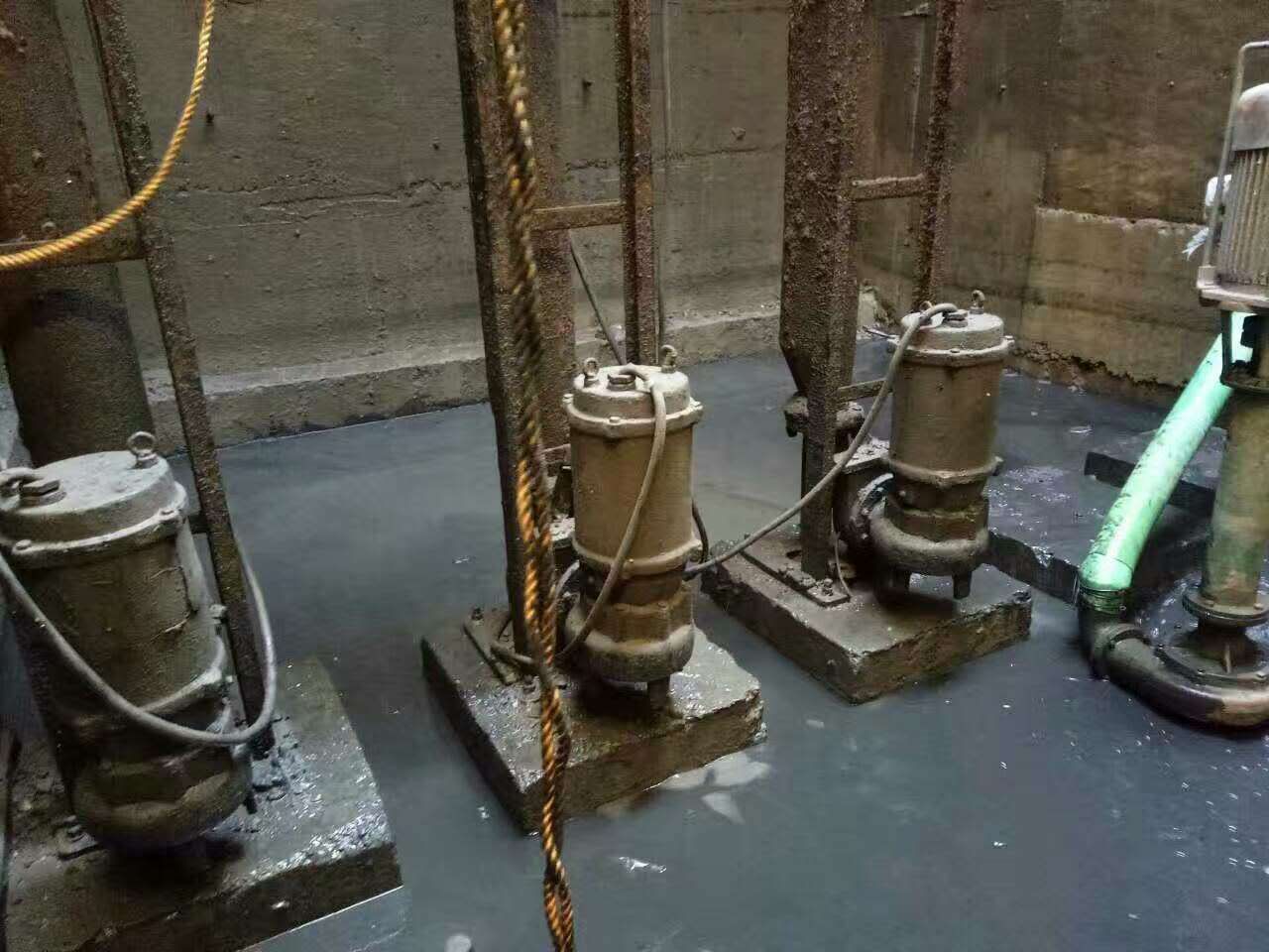 封丘污水池清理