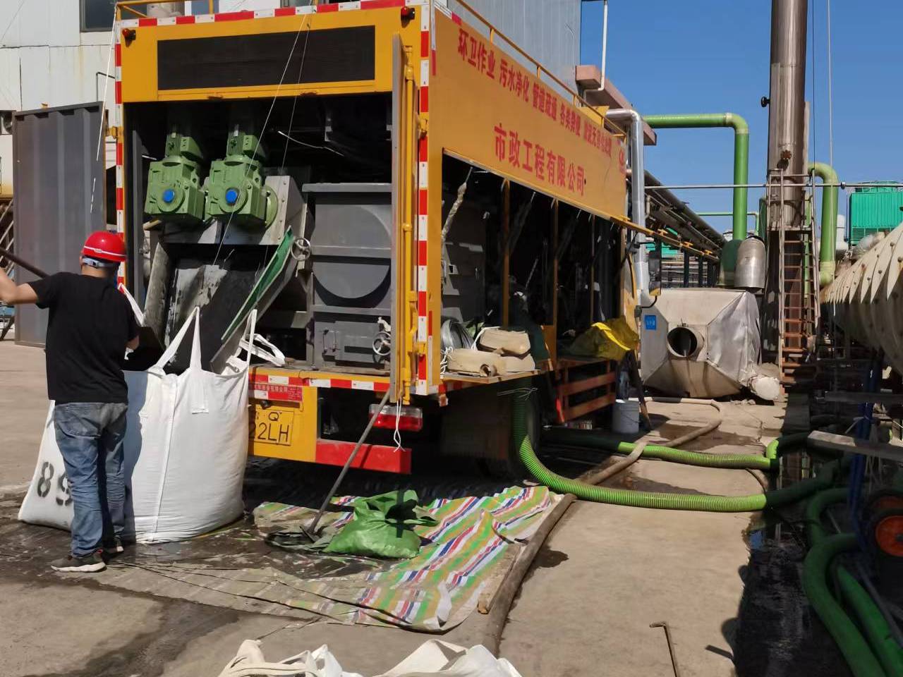 封丘淤泥压干处理